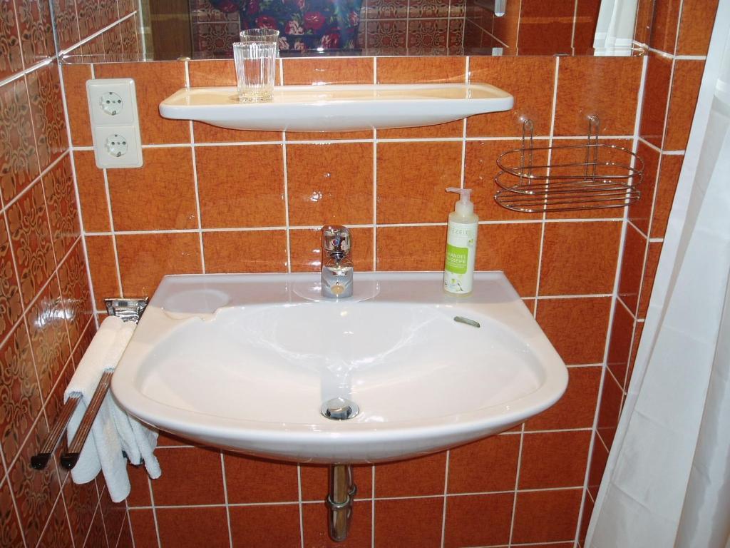 Schwarzwaldhotel / Вольфах Номер фото