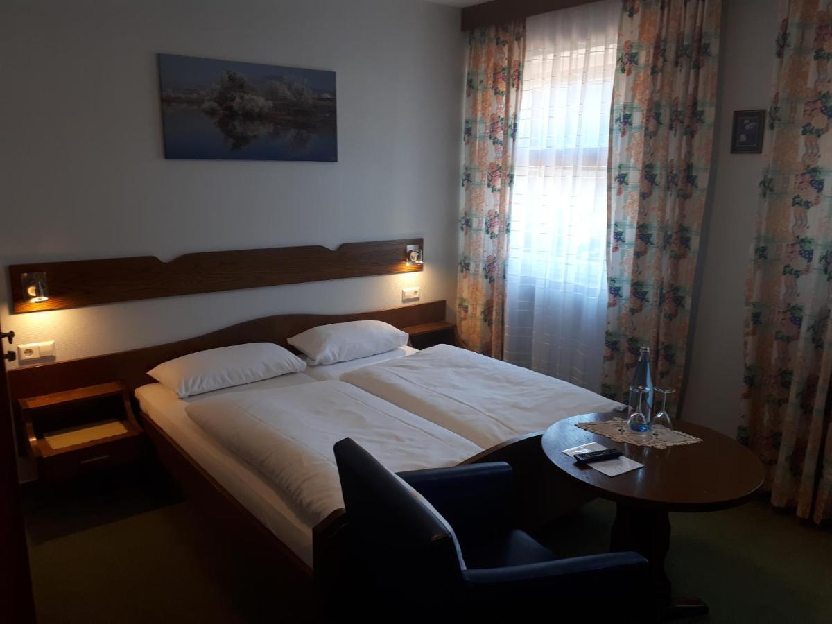 Schwarzwaldhotel / Вольфах Экстерьер фото