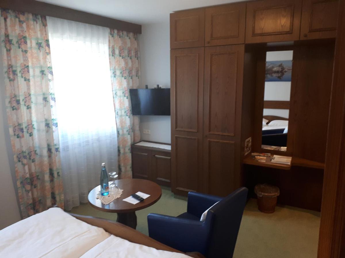 Schwarzwaldhotel / Вольфах Экстерьер фото